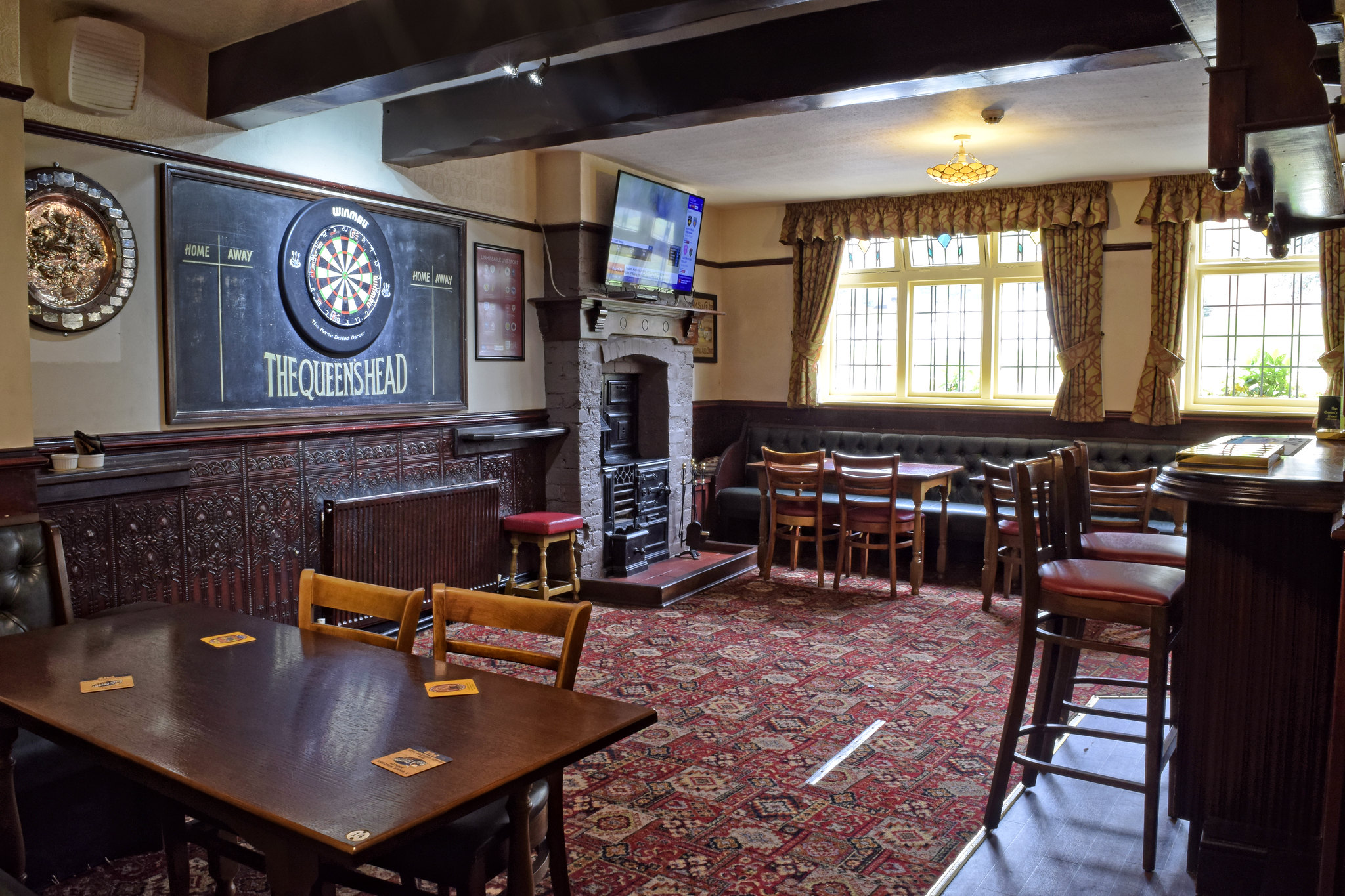 The Queen's Head Wordsley | Black Country Ales